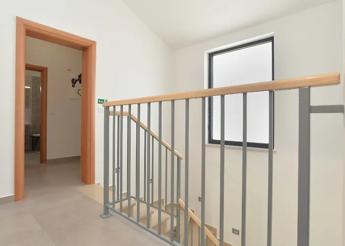 House Kazali 1749 * Medulin