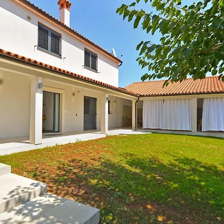 House Kazali 1749 Holiday home Medulin