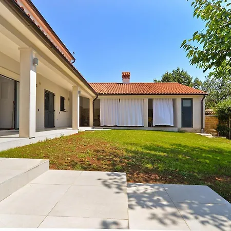 House Kazali 1749 Holiday home Medulin