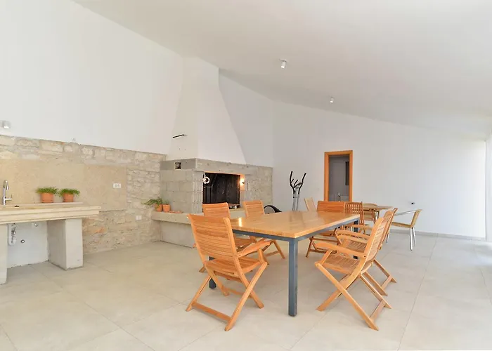 Prázdninový dům House Kazali 1749 *